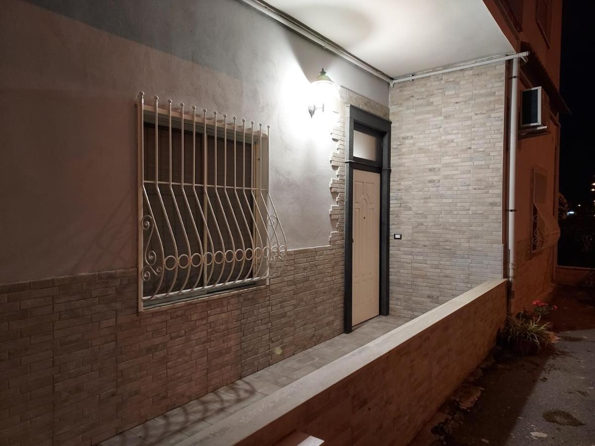 B&B Petra Hercules Torre Annunziata Bagian luar foto