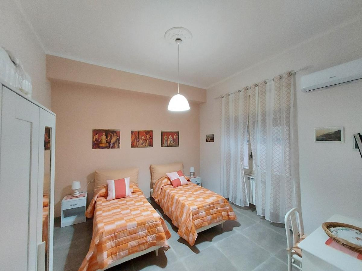 B&B Petra Hercules Torre Annunziata Bagian luar foto