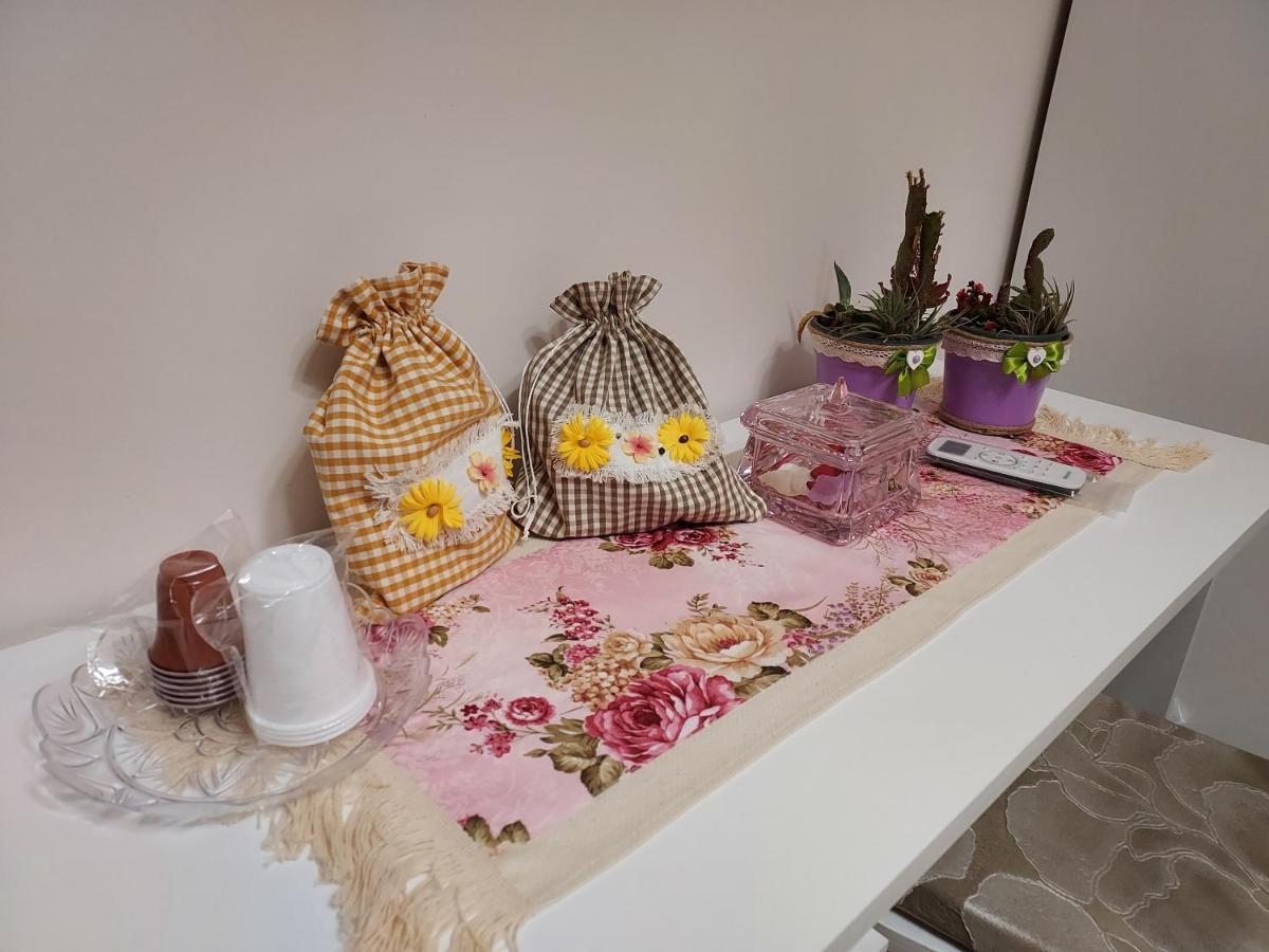 B&B Petra Hercules Torre Annunziata Bagian luar foto