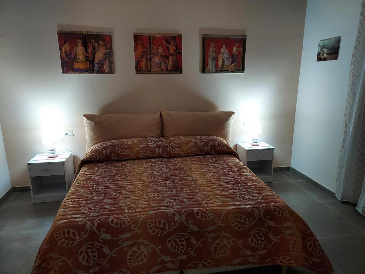 B&B Petra Hercules Torre Annunziata Bagian luar foto