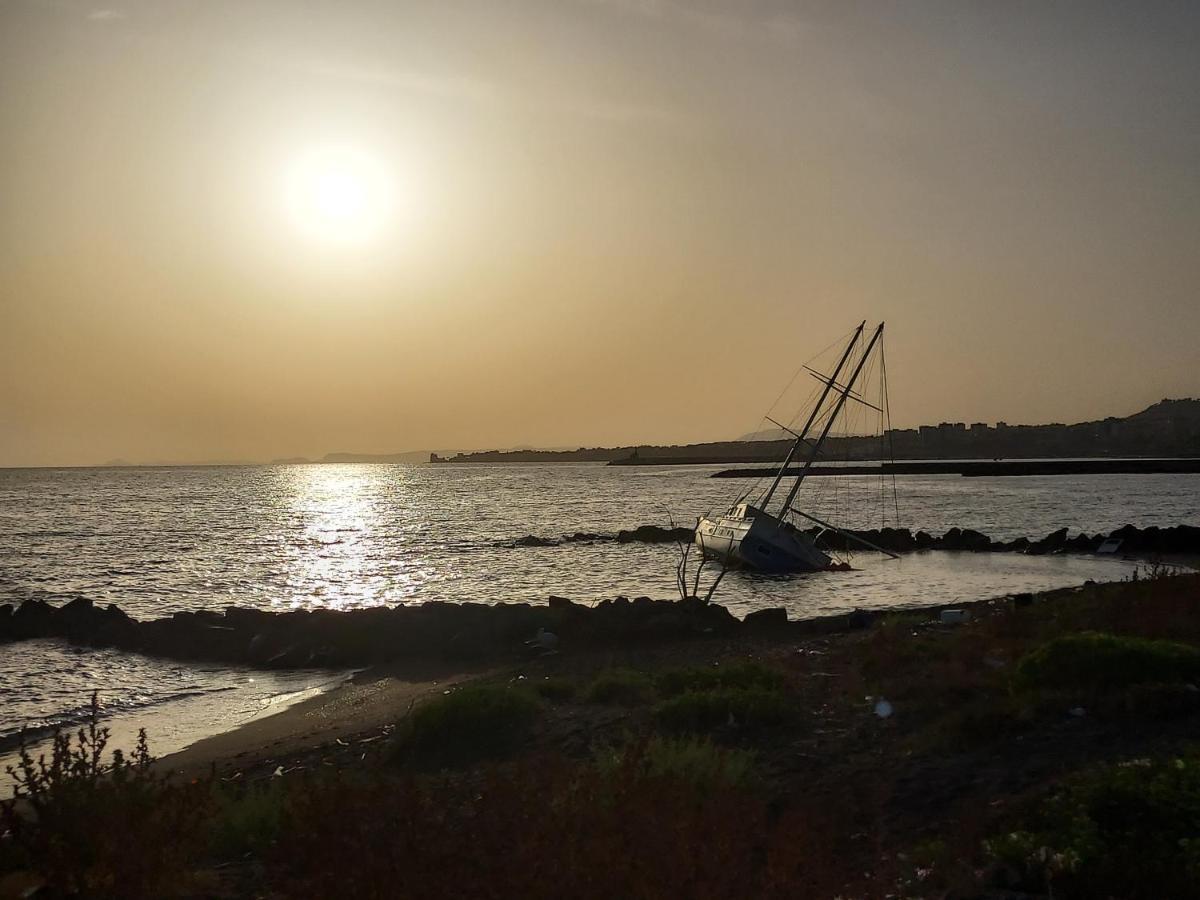 B&B Petra Hercules Torre Annunziata Bagian luar foto