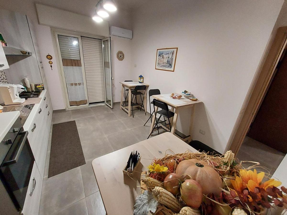 B&B Petra Hercules Torre Annunziata Bagian luar foto