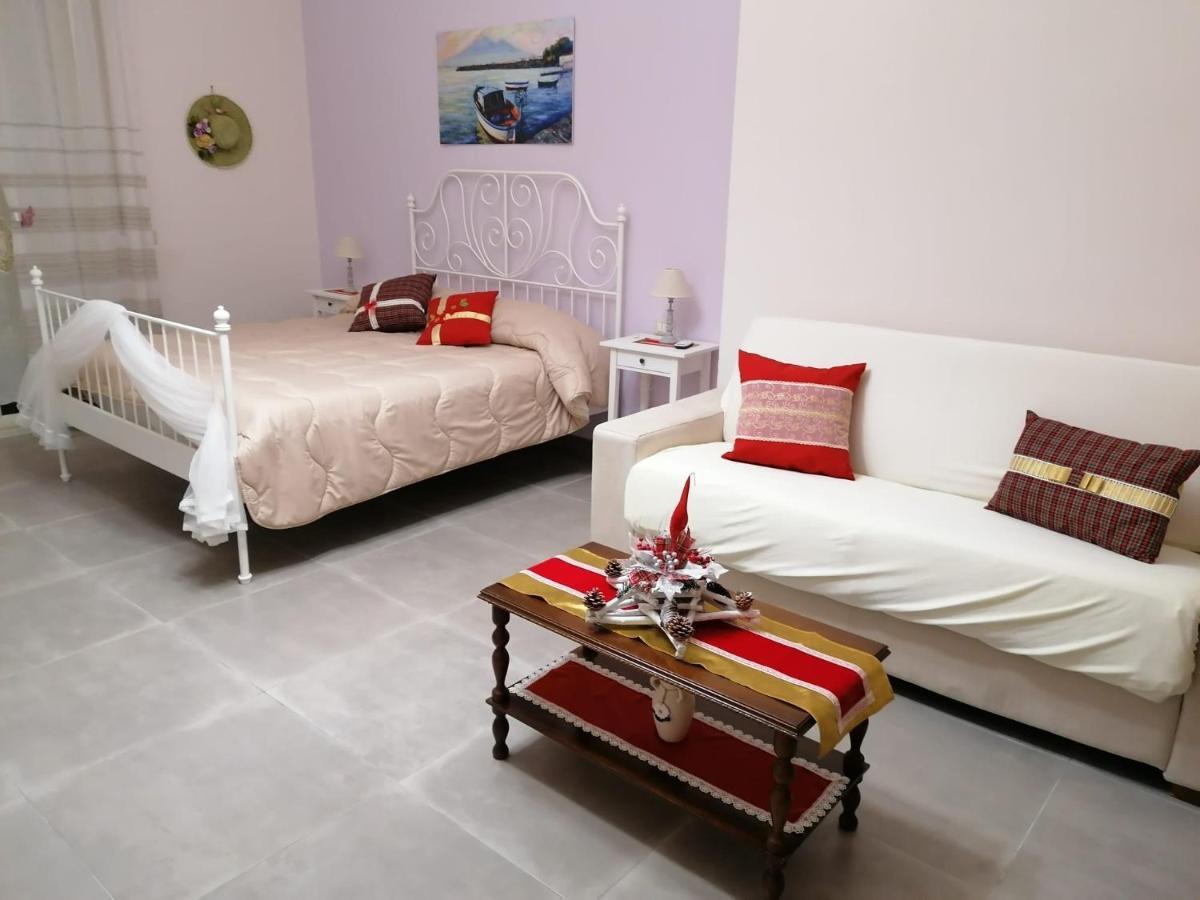 B&B Petra Hercules Torre Annunziata Bagian luar foto