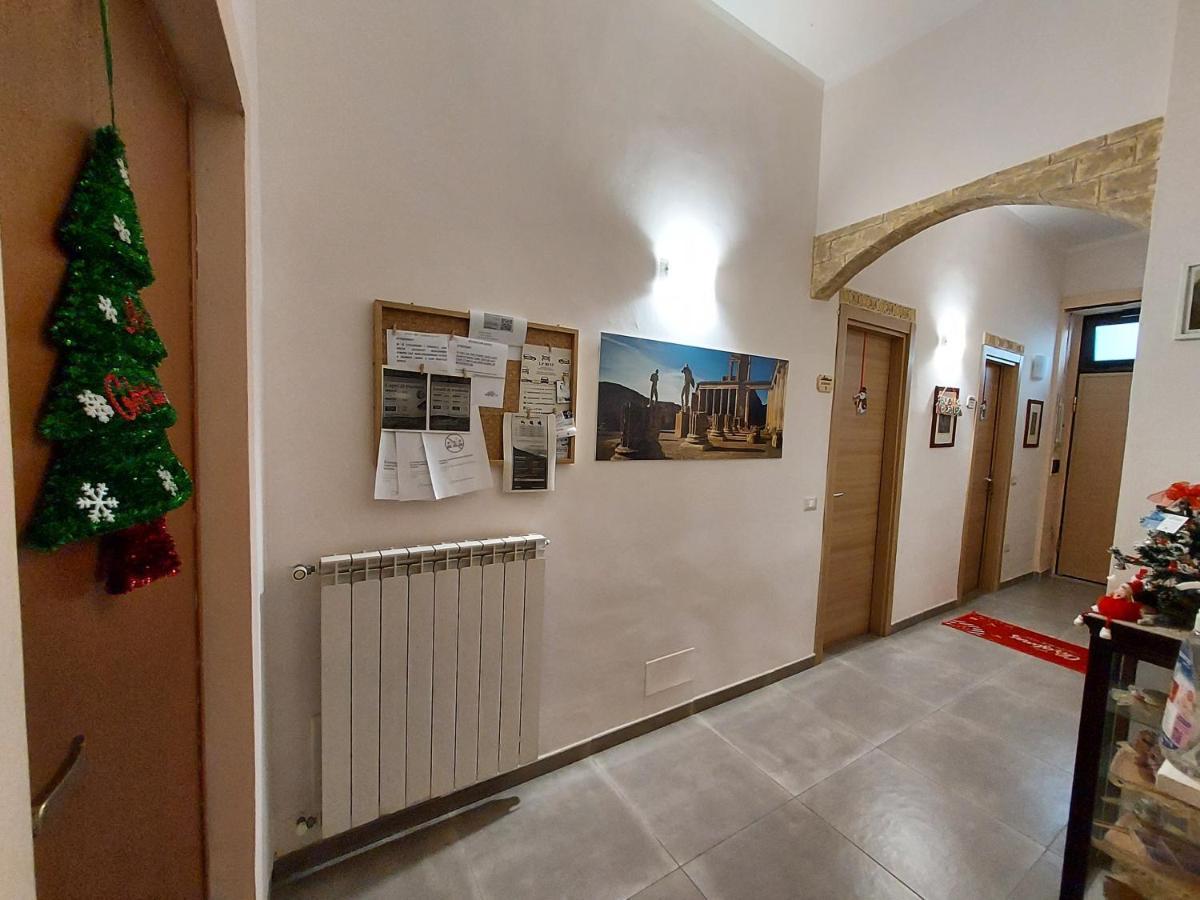 B&B Petra Hercules Torre Annunziata Bagian luar foto