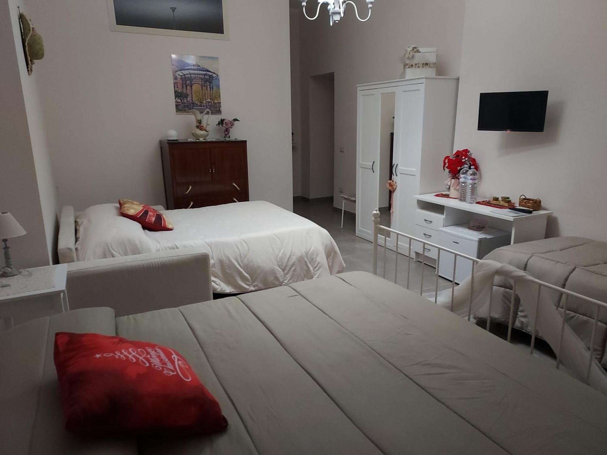 B&B Petra Hercules Torre Annunziata Bagian luar foto